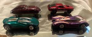 lot 334 image: Hot Wheels 1999 Green Car 1999 98 Porsche 911 GTI 1998 Phantom Corsail 1997 Mustang Mach 1