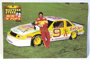 lot 49 image: Signed Ben Hess Texas Pete sauces data card