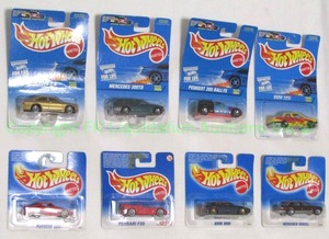 lot 52 image: Hot Wheels European cars including Ferrari, Porsche, Mercedes, plus