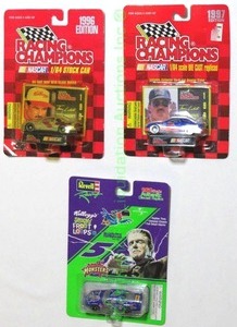 lot 58 image: Racing Champions and Revell die cast minis