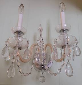 lot 12 image: WALL TWO-LIGHT SCONCE. BUYER IS RESPONSIBLE FOR PROPER REMOVAL.
