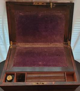 lot 27 image: ANTIQUE TRAVEL  PORTABLE WRITING BOX  LAP DESK WITH INKWELL.