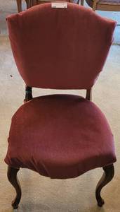 lot 47 image: VINTAGE WOOD FRAME AND UPHOLSTERED SEATBACKREST CHAIR.