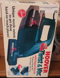 lot 52 image: HOOVER TWIST & VAC PORTABLE VACUUM MODEL S1147 WITH ORIGINAL BOX.
