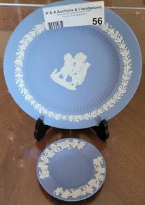 lot 56 image: VINTAGE 1950S - 1960S WEDGWOOD PLATE AND SAUCER.