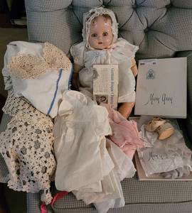 lot 80 image: VINTAGE GERMAN BISQUE CHARACTER DOLL WITH VARIOUS ACCESSORIES.