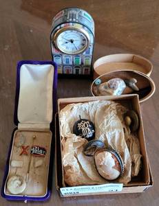 lot 91 image: ROGER LASCELLES CLOCK OF LONDON PLUS MORE.