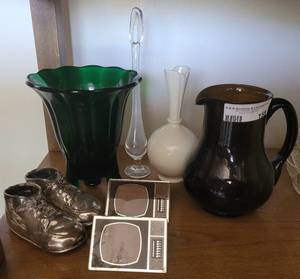 lot 158 image: LENNOX BUD VASE, GLASS PITCHER, VASE AND MORE.