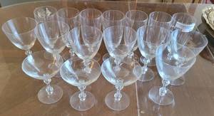 lot 123 image: LOT OF 17 GLASS STEMWARE WITH ETCHED DESIGN.