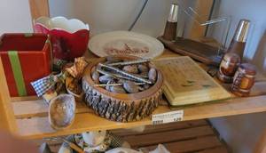 lot 129 image: ASSORTED DECOR, NUT CRACKERS.