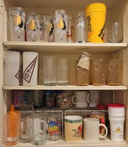 lot 145 image: LARGE LOT OF ASSORTED GLASSES AND CUPS.