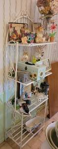 lot 163 image: METAL BAKERS RACK WITH ALL CONTENTS INCLUDING DECOR, PLANTERS, AND MORE.