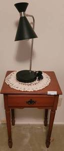 lot 208 image: SIDE  ACCENT TABLE AND LAMP.