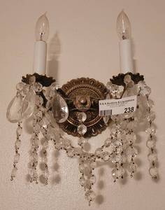 lot 238 image: BRASS WITH GLASS ACCENTS LIGHT FIXTURE. BUYER IS RESPONSIBLE FOR PROPER REMOVAL.