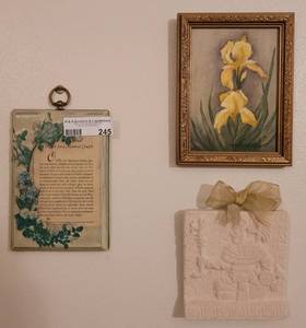 lot 245 image: WALL DECOR  FRAMES.