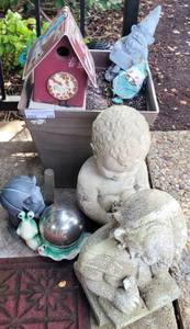 lot 298 image: LOT OF OUTDOOR DECOR.