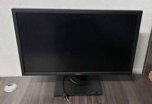 lot 8 image: Dell 24 Monitor, Full HD 1920 x 1080 Resolution - Model E2417H