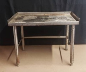 lot 39 image: Stainless Steel Small Table - 31 Wide x 20 Deep x 25 Tall
