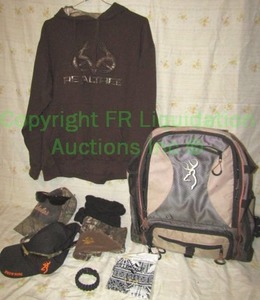 lot 83 image: Hunting apperal, Browning hat and field pack, and more a shown