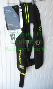 lot 19 image: Mustang automatic inflatable personal flotation device MD2014