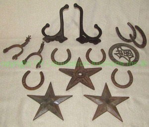 lot 104 image: Texas theme cast iron metal art decor