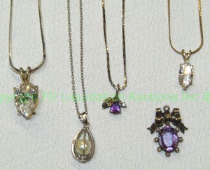 lot 118 image: Sterling and other pendant necklaces (one marked 925). Includes caged pearl pendant and more as shown