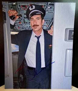 lot 33 image: AUTHENTIC AUTOGRAPH - Dylan McDermott Signed LA to Vegas Autographed 8x10 Photo wCOA - $$$