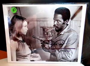 lot 37 image: AUTHENTIC AUTOGRAPH - RICHARD ROUNDTREE HAND SIGNED 8x10 PHOTO ORIGINAL SHAFT MOVIE - $$$