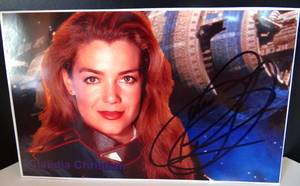lot 125 image: AUTHENTIC AUTOGRAPH - Claudia Christian as Susan Ivanova BABYLON 5 - 4 x 6 Signed Photo