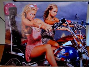 lot 203 image: PARIS HILTON & NICOLE RICHIE 8 X 10 PHOTO