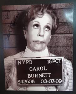 lot 223 image: AUTHENTIC AUTOGRAPH - LEGENDARY COMEDIAN CAROL BURNETT HAND SIGNED 8 X 10 PHOTO