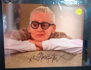 lot 226 image: AUTHENTIC AUTOGRAPH - LORI PETTY ORANGE IS THE NEW BLACK SIGNED 8 X 10 PHOTO