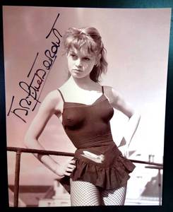 lot 229 image: DONT MISS - AUTHENTIC AUTOGRAPH - LEGENDARY HOLLYWOOD BEAUTY - BRIGET BARDOT HAND SIGNED 8 X 10 PHOTO - $$$
