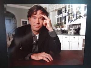 lot 230 image: AUTHENTIC AUTOGRAPH - ACADEMY AWARD WINNER TIMOTHY HUTTON HAND SIGNED 8 X 10 PHOTO