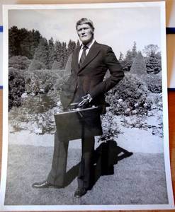 lot 291 image: RARE ORIGINAL GLOBE PHOTO - CHUCK CONNORS 8 X 10 PHOTO - $$