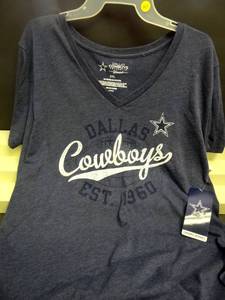 lot 47 image: OFFICIAL NFL LICENSED - DALLAS COWBOYS WOMENS V NECK T-SHIRT SIZE 2XL - NEW W TAGS