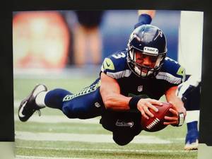 lot 123 image: PROFESSIONAL 8 X 10 PHOTO - SEATTLE SEAHAWKS QB - RUSSELL WILSON
