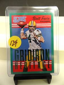 lot 124 image: BRETT FAVRE (Green Bay Packers) 2015 SCORE GREEN FOIL GRIDIRON HERITAGE #7