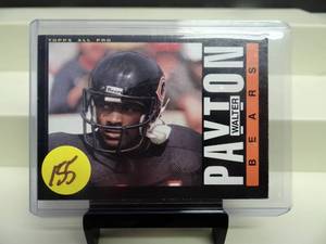 lot 155 image: 1985 Topps Walter Payton #33 Chicago Bears - EX-NM
