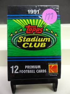 lot 177 image: 1991 TOPPS STADIUM CLUB SEALED 12 CARD WAX PACK - FIND BRETT FAVRE ROOKIE CARD