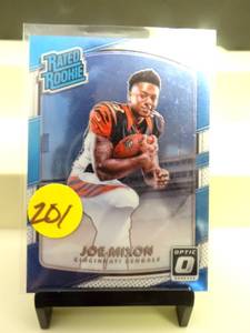 lot 201 image: RATED ROOKIE CARD - JOE MIXON RC  2017 Optic Base Prizm Rated Rookie #185 Bengals