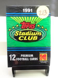 lot 213 image: 1991 TOPPS STADIUM CLUB SEALED 12 CARD WAX PACK - FIND BRETT FAVRE ROOKIE CARD