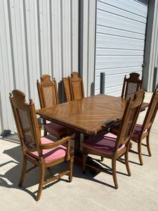 lot 1 image: Vintage 1970s Rectangle Pedestal Dining Table with 6 French Provincial Cane back Chairs by Stanley Furniture Company