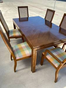 lot 2 image: Thomasville Dining Table with 6 Cane Back Chairs