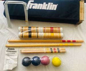 lot 29 image: Franklin Croquet Set with Carrying Bag