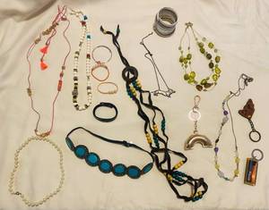 lot 67 image: Various Costume Jewelry & Accessories