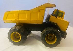 lot 163 image: Vintage Tonka Dump Truck