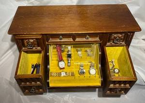 lot 157 image: Vintage Jewelry Box with several watches