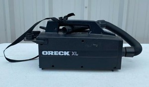 lot 172 image: Oreck XL Vacuum