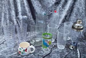 lot 207 image: Various Glass Vases